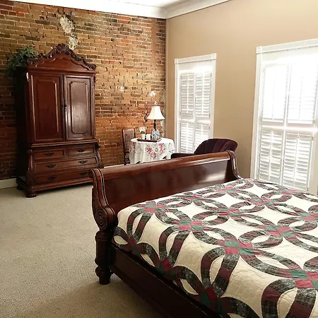 Eagles Nest Inn-2