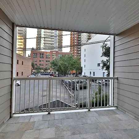 Ice District 2 Kings Private Parking Patio-3