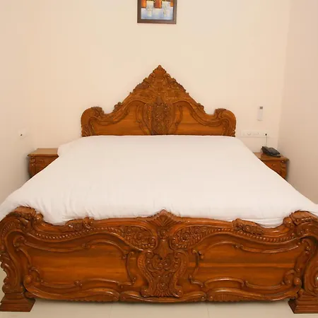 Saba Executive Rooms & Apartments-2