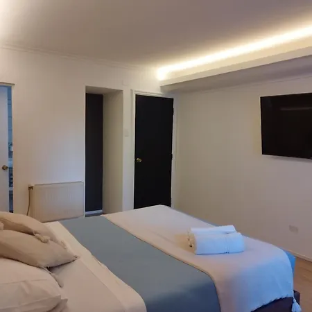 Click Hotel-3