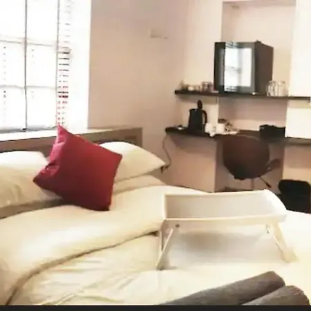 Turner - Turnbridge Guest House-3