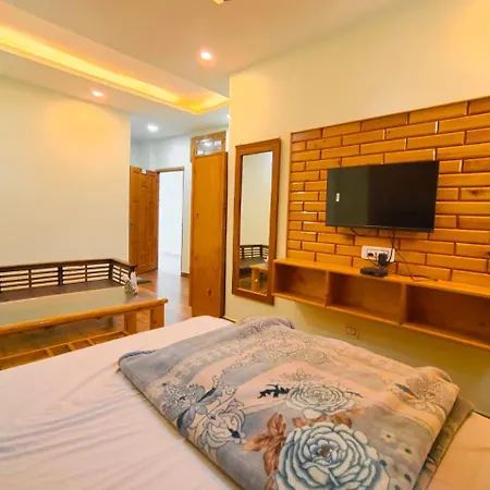 Hotel Heaven Hills-3