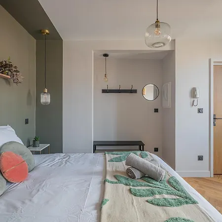 Felix Appart'Hotel - Climatisation, Arrivee Autonome, Centre De Romans Sur Isere-3