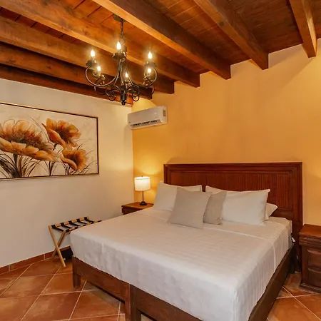Five Queens Boutique Hotel-3