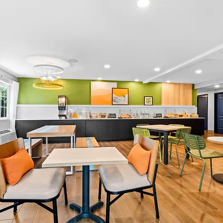 Spark By Hilton Modesto-3