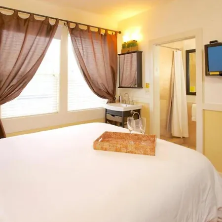 Paia Inn-3