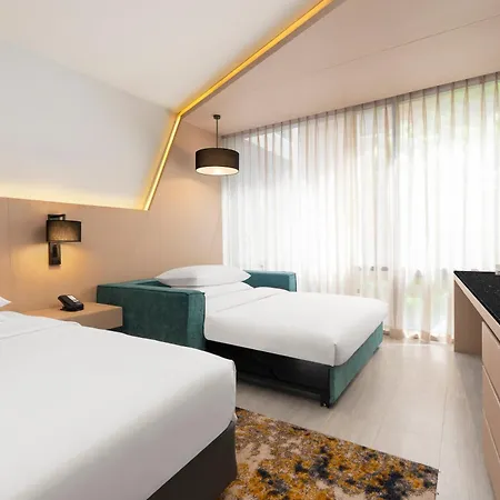 Hyatt Place Bangkok Sukhumvit 1-3