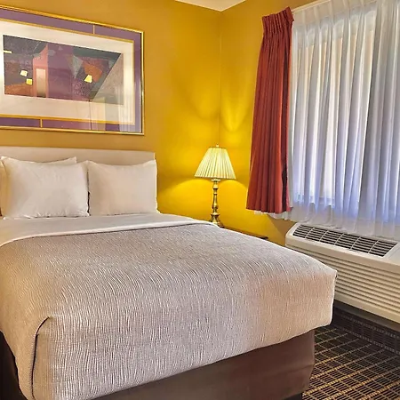 Quality Inn & Suites Westminster Seal Beach-2