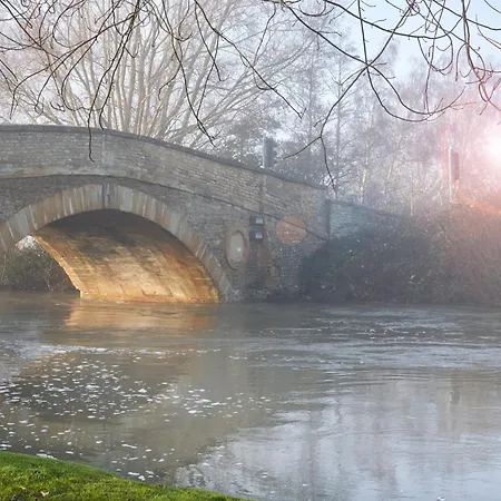The Trout At Tadpole Bridge-3