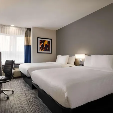 Microtel Inn & Suites By Wyndham Boisbriand-2