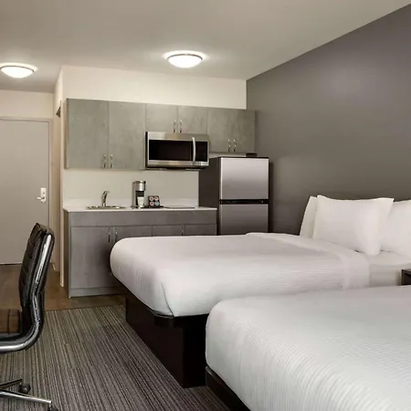 Microtel Inn & Suites By Wyndham Boisbriand-3
