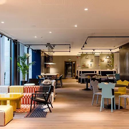 Motel One Antwerp-2