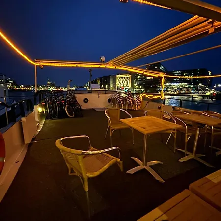 Hotelboat Iris Groningen-3
