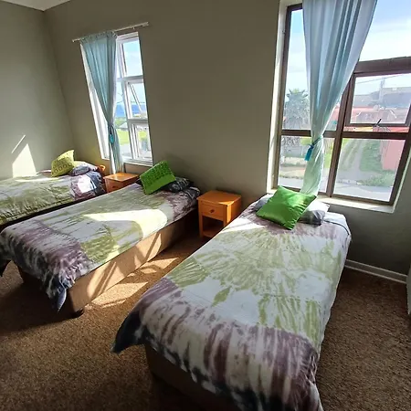 Oceanic Flashpackers Accommodation-3