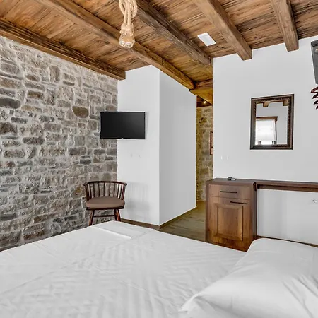 Hotel Bohem Berat-3