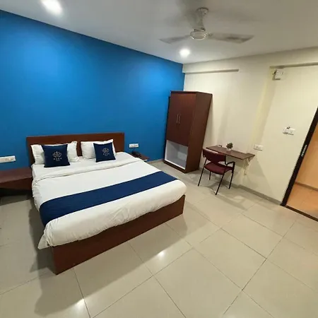 Hotel Aura Inn-3