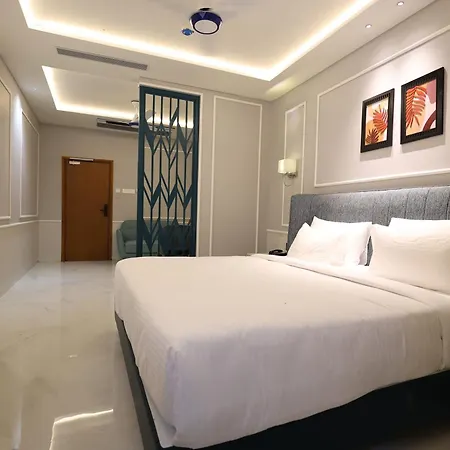 The Oaks Elite-2