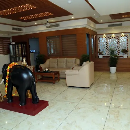 Hotel Savera Park-3