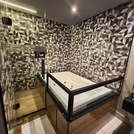 Motel Só Love 3-2