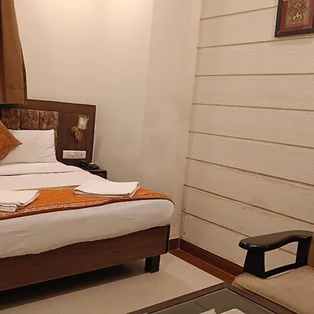 Hvh Kashi Vishwanath - 400 Meters From Kashi Vishwanath Temple & Ganga Aarti Ghat-3