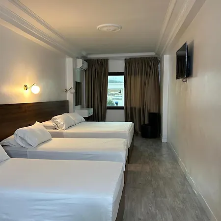 Hotel Crystal Boulevard Double-3