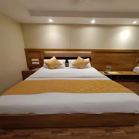Rk Hotel-Near Grant Road Railway Station-3