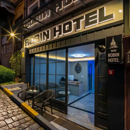 Robin Hotel-3