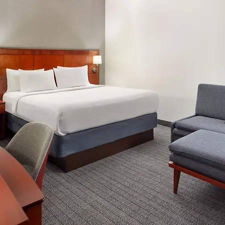 Courtyard By Marriott Atlanta Executive Park/Emory-2