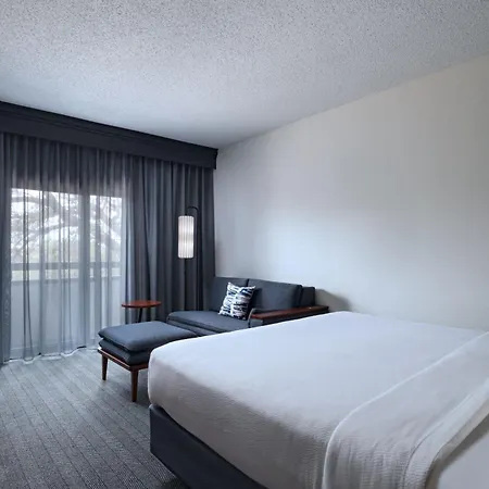 Courtyard By Marriott Dallas Richardson At Spring Valley-2