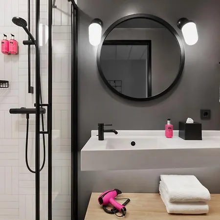 Moxy Duesseldorf City-3