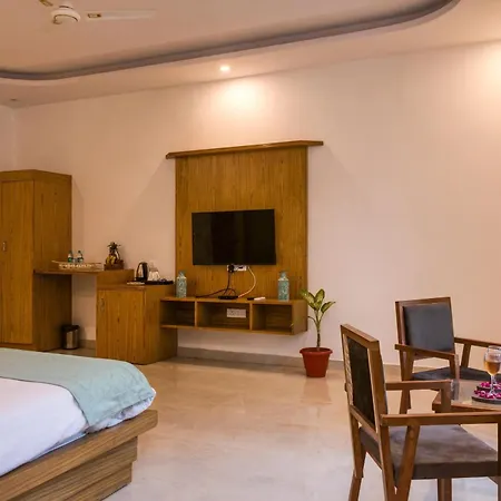 The White Oak Corbett Spa & Resort-2