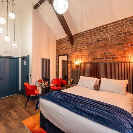 The Old Lyric Hall - A St David Aparthotel-3