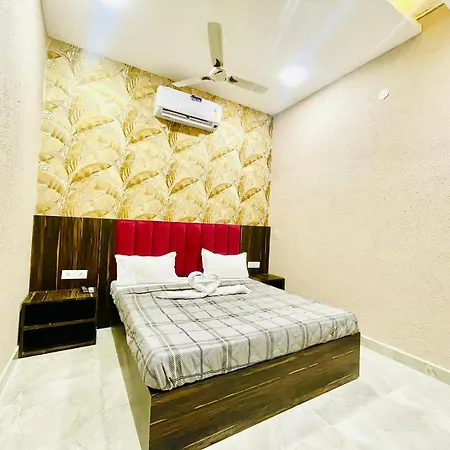 Hotel Kr 5Mins Walk From Golden Temple-3