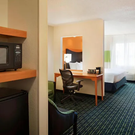 Fairfield Inn & Suites By Marriott Champaign-2