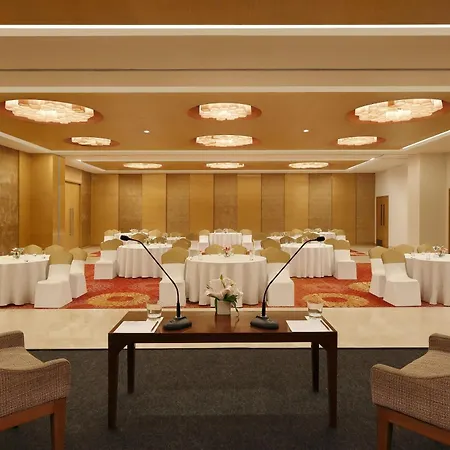 Four Points By Sheraton Hotel And Serviced Apartments Pune-3