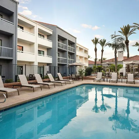 Courtyard By Marriott Phoenix Mesa-2