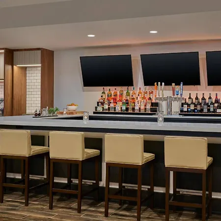 Delta Hotels By Marriott Chicago Willowbrook-2