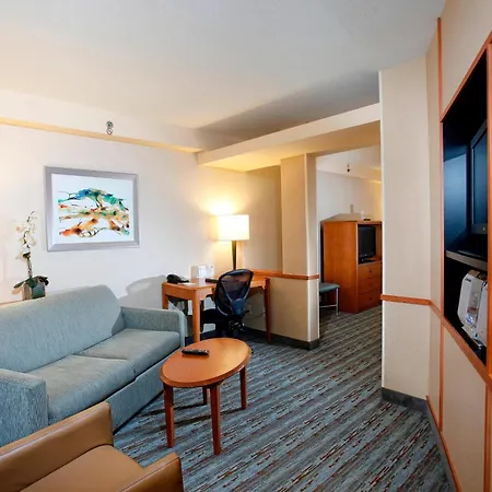 Fairfield By Marriott Inn & Suites Sudbury-2