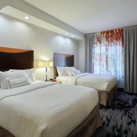 Fairfield Inn & Suites By Marriott Harrisburg West/New Cumberland-2