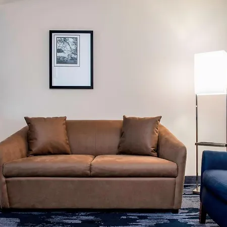 Fairfield Inn & Suites By Marriott Winnipeg-2