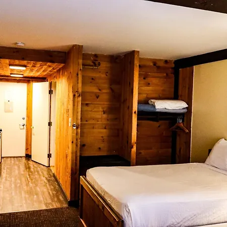 Snowy Owl Inn-3