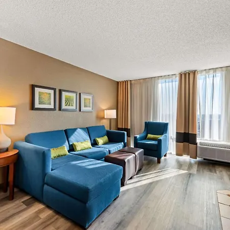 Comfort Inn & Suites Omaha Central-2