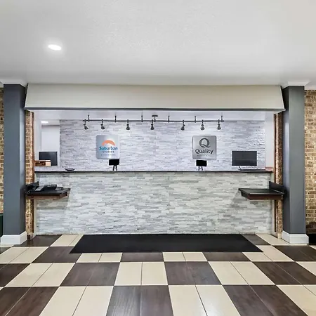 Quality Inn Fort Dodge-3