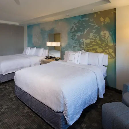 Courtyard Bay City-2