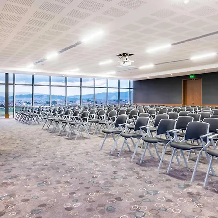 Courtyard By Marriott Bogota Airport-3