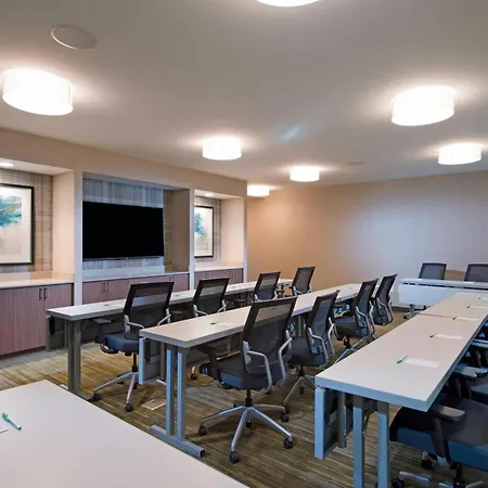Courtyard By Marriott Atlanta Alpharetta/Avalon Area-3