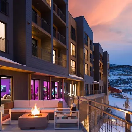 Slope Side Studio In The Heart Of Canyons Village With Heated Pool & Hot Tub!-3