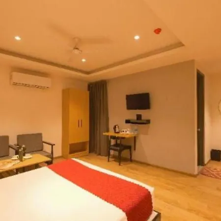 Hare Krishna Guest House Near New Delhi Railway Station-2