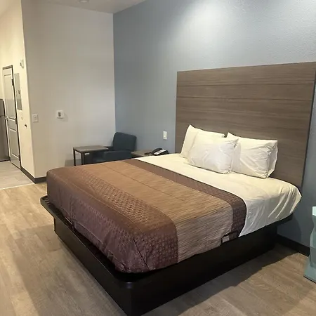 M&M Inn And Suites-3