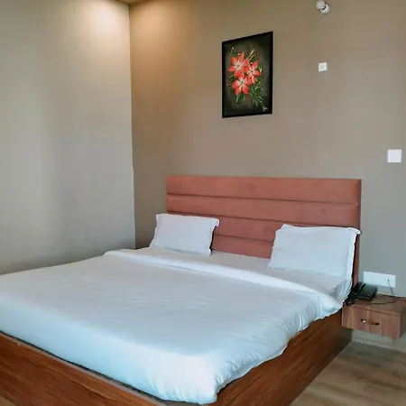 Hotel Wonder - Free Pick Up-2